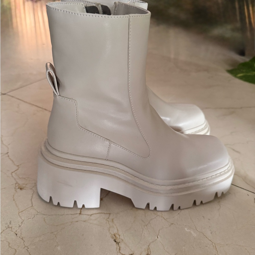 Zara Off-White Platform Heeled Boots